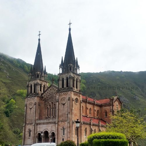 SANTUARIO DE COVADONGA